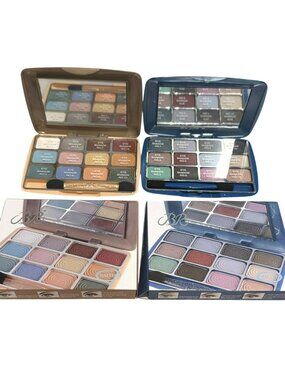 24 Color Matte & Shimmer Eyeshadow Palettes With Applicator Compact Design